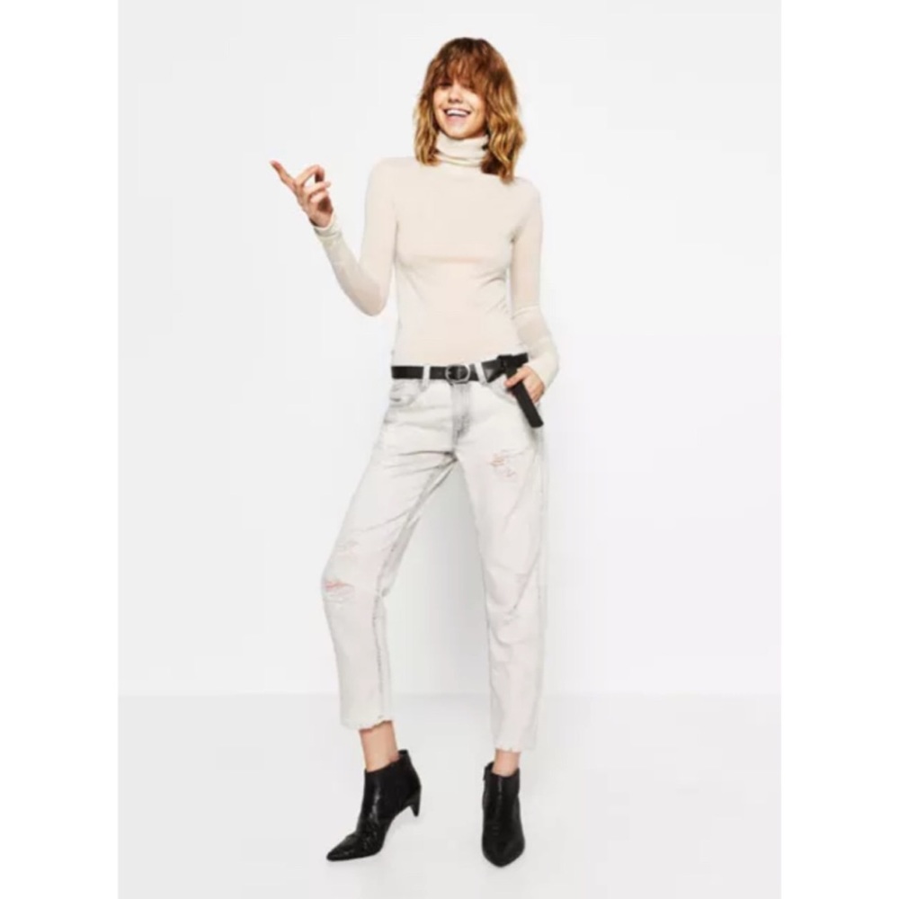 Zara relaxed fit cropped jean size 2